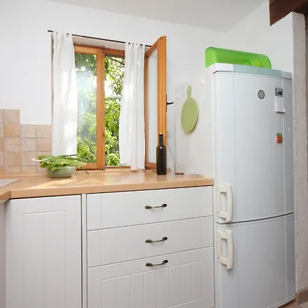 Apartment By The Sea Merag, - 7877 Cres