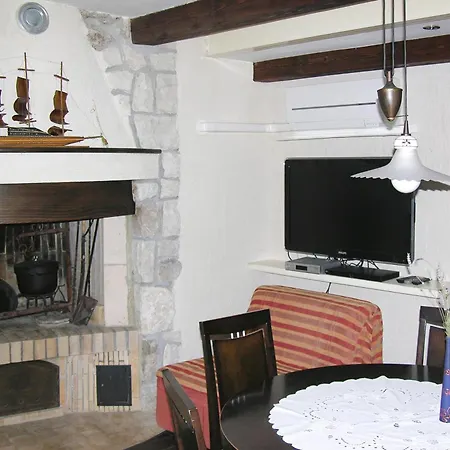 By The Sea Merag, - 7877 Apartment Cres